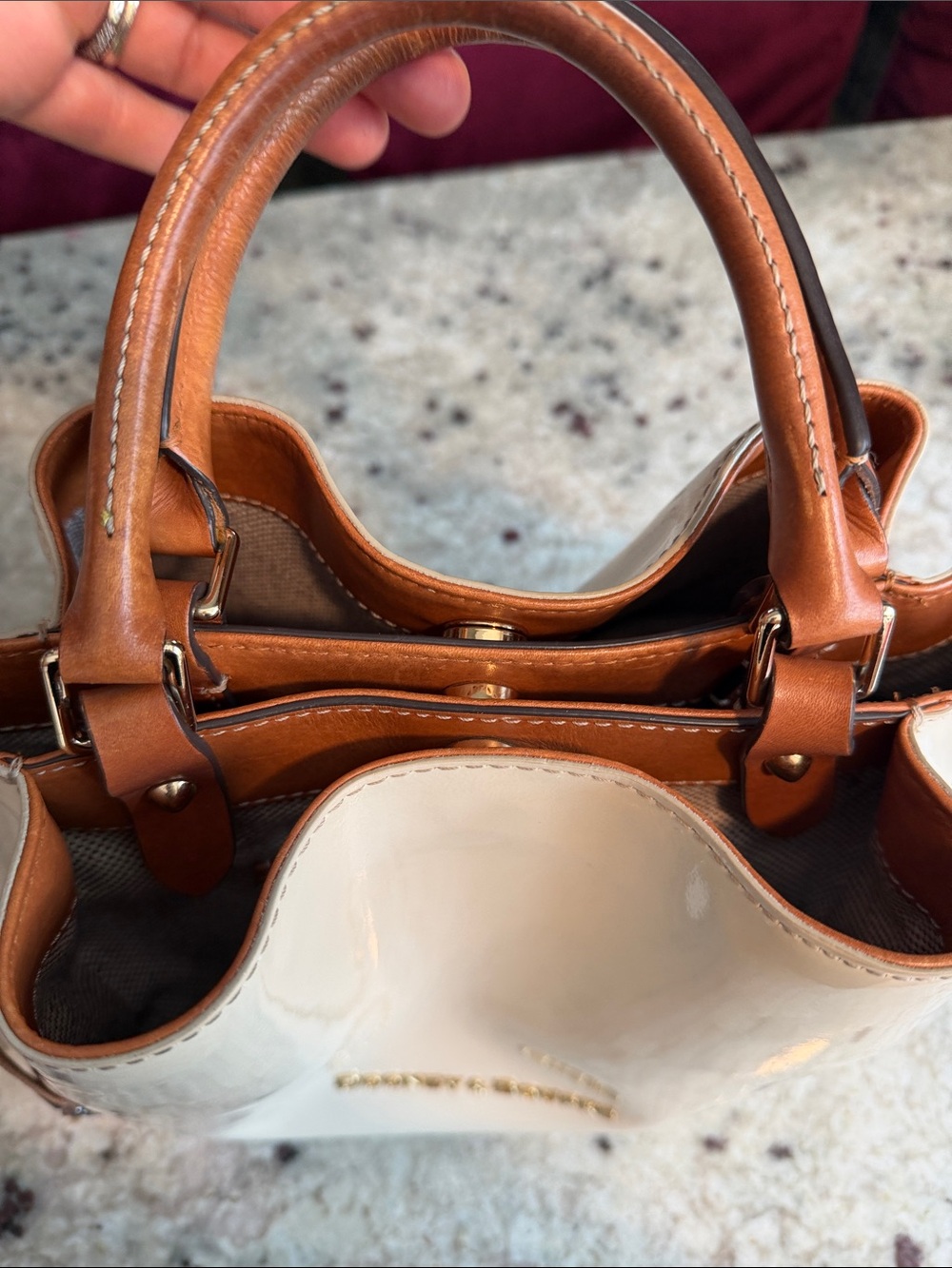 Dooney & Bourke City Patent Leather Small Glossy Barlow Bucket bag - Picture 4 of 11
